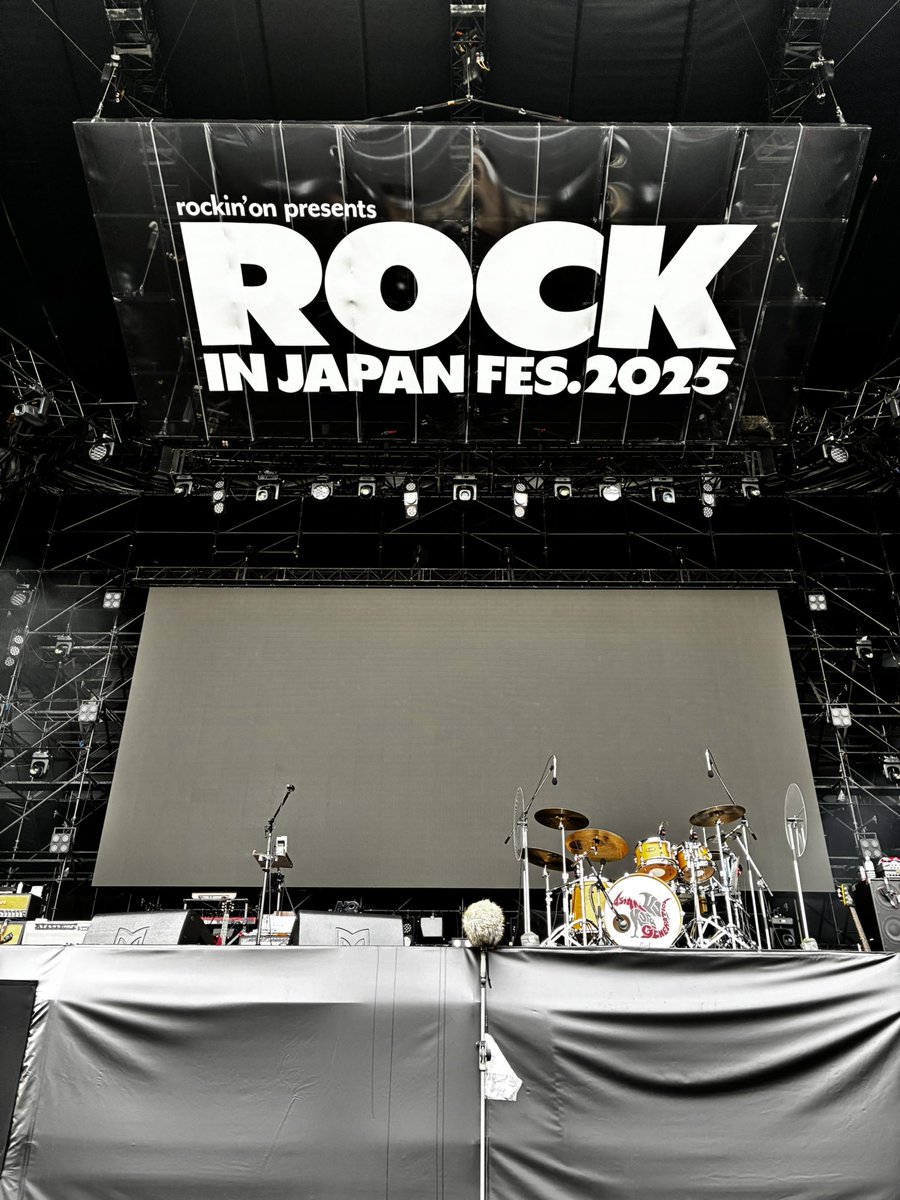 6_i1qc's tweet photo. ロッキン前方見え方

1枚目 : 1列目40番
2枚目 : 9列目60番
3枚目 : 33列59番
4枚目 : 34列50番 https://t.co/gh5vVijr1J