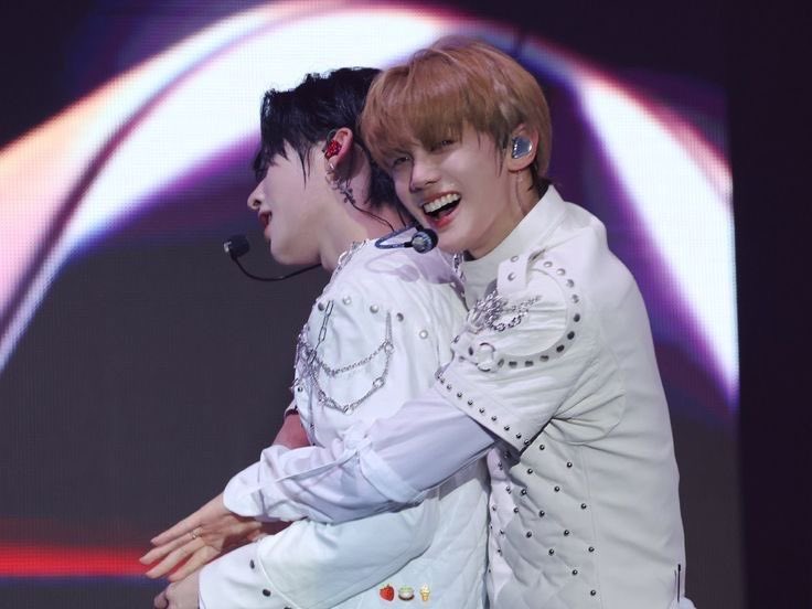 musi_musical's tweet photo. fuck I love gyubrik https://t.co/YegciV9ReQ