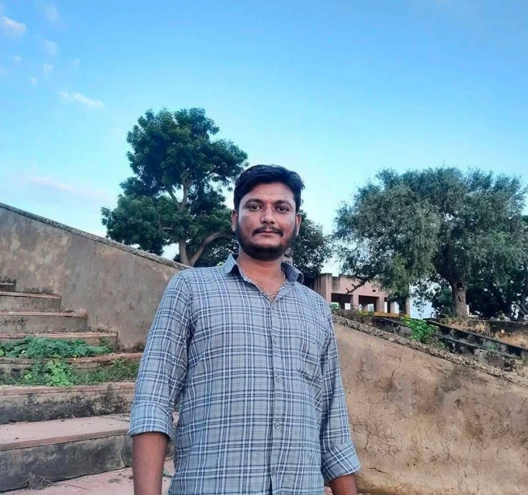 Neerajsingh02SB's tweet photo. जयपुर में करणी सेना की रैली के दौरान देवराज सिंह की मौत

वाटर कैनन और पुलिस लाठीचार्ज के बाद हुआ था घायल, UGC के नए नियमों के विरोध में निकली रैली में हुआ घायल

#JaipurMarch #karanisena #protest https://t.co/VrfjleFdVr