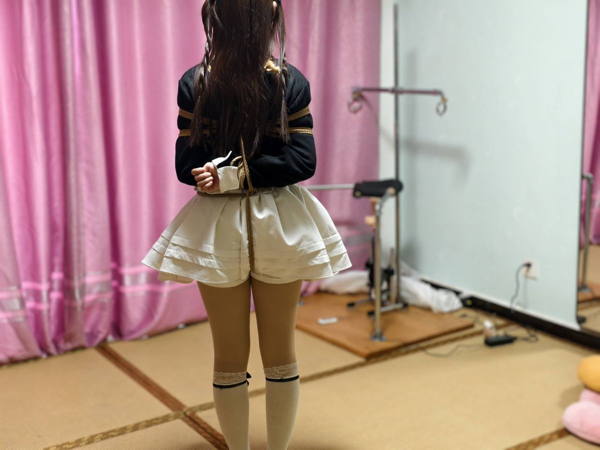 toddol6's tweet photo. 新人小白刚接触绳艺调皮给她绑了股绳秒变乖听话 有想约绳的欢迎来体验
🪢：@toddol6 
🧚‍♀️：@xiaolu1352 
#绳艺 #绳缚 #股绳 #捆绑 https://t.co/eUNAFb9UA9