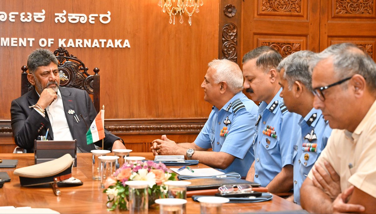 CMofKarnataka's tweet photo. Air Marshal S. Srinivas, Air Officer Commanding-in-Chief of the Indian Air Force Training Command, along with his delegation, called on Chief Minister Shri @DKShivakumar at Vidhana Soudha today.

Chief Minister’s Financial Adviser Shri L. K. Atheeq, Additional Chief Secretary to the Government Shri Gaurav Gupta, Greater Bengaluru Authority Chief Commissioner Shri Maheshwar Rao, and Bengaluru City Police Commissioner Shri Seemant Kumar Singh were present on the occasion.