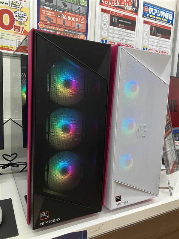 mouse_osaka's tweet photo. 大人気モデル
「#NEXTGEAR HD-A7A7X」が特価販売中！

Ryzen 7 9800X3D+Radeon RX 9070XT

性能も価格も魅力の一台✨

お取り置きも承っております📦
リプ・DMでもOK！お気軽にお問い合わせください📩

#ゲーミングPC #特価 #RX9070XT https://t.co/ZI1ZnjYGhq