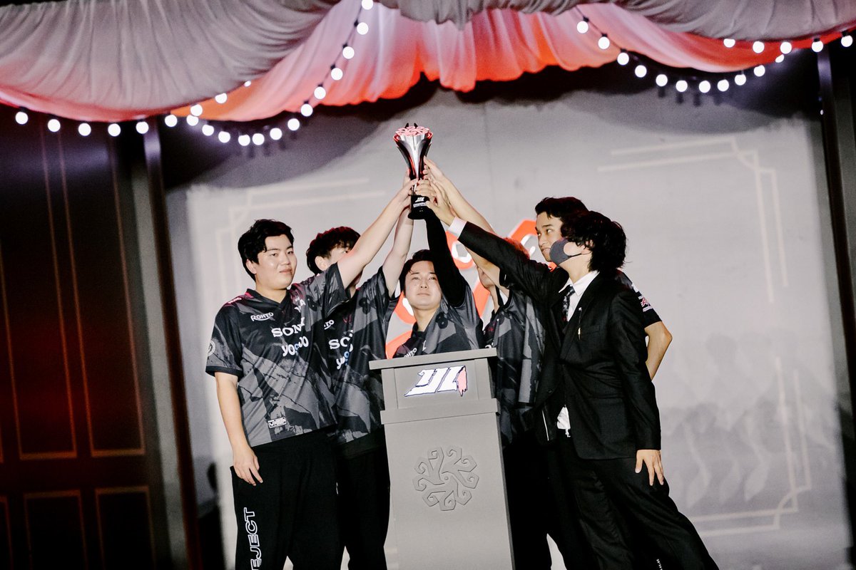siratama__528's tweet photo. 夏季優勝！！🏆

急遽のサバだったけど本気で練習して、メンバーと楽しそうに試合してる姿が見れて嬉しかった😭

秋季こそは現地😭

 #RCWIN 
 #第五人格ijl https://t.co/KN20IS2sSN