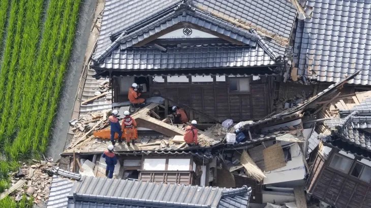 IchigoTaicho9's tweet photo. Kubo’s comment on his club ~

“I donated 10 million yen to support the Kumamoto disaster relief effort. Since that money came from what you all paid for the things I’ve created, it’s your donation as much as it is mine”. https://t.co/9hdFVOPBc7