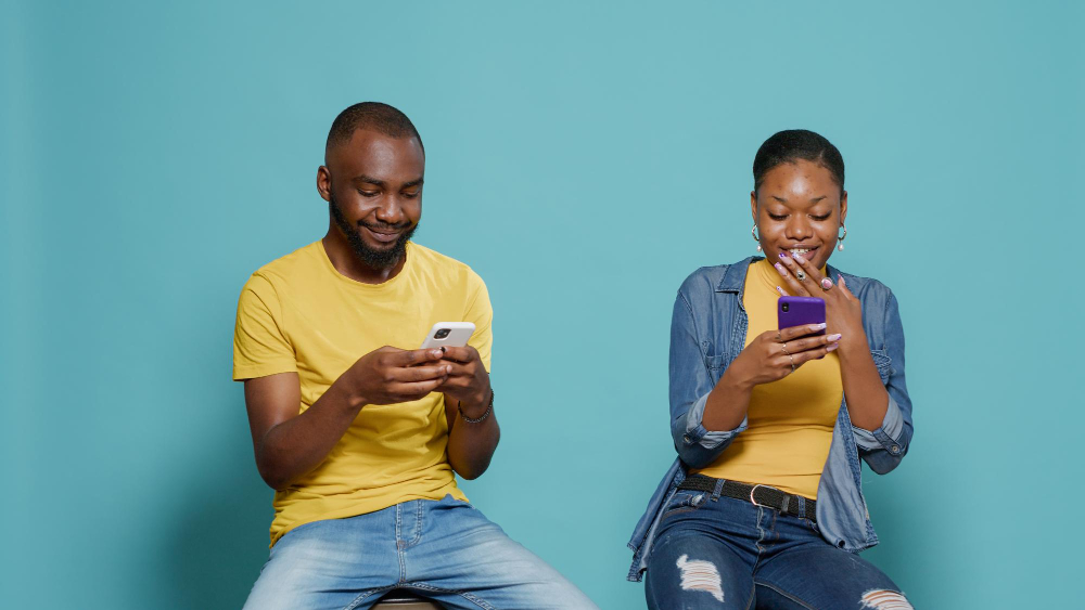 XChatlines's tweet photo. 🔥 30-60 MINS FREE — no strings attached.
Real voices. Real vibes. Real Black singles waiting to talk RIGHT NOW. Your next great conversation is one call away. https://t.co/jlscWTFNs6
#BlackChatLine #FreeTrialChat #BlackSingles #PhoneDating #ChatLine https://t.co/PPAJRjP8kM