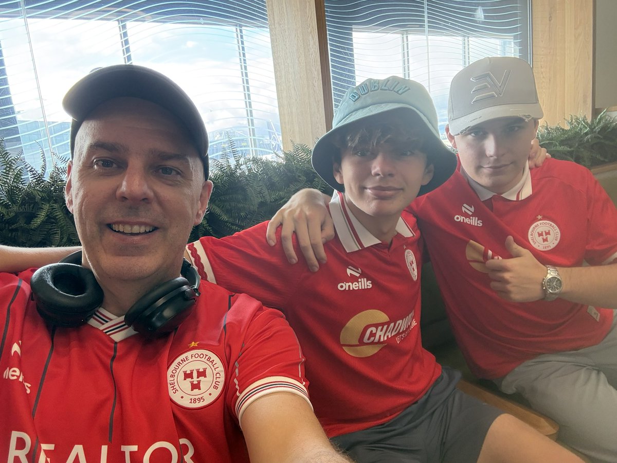 Drumpot100's tweet photo. First trip to Holland , no better reason to go. Come on the Shels 🔴🔴🔴

@ShelbourneFCSLO 
@shelsfc https://t.co/gdNGMTYpqM