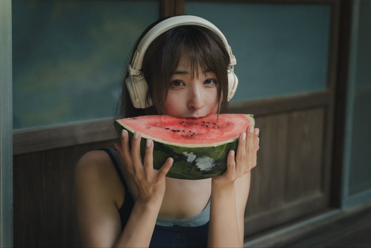 K1453Ryo's tweet photo. 夏休みの縁側にて🍉

model:@minadukiito https://t.co/Mre76g1zFM