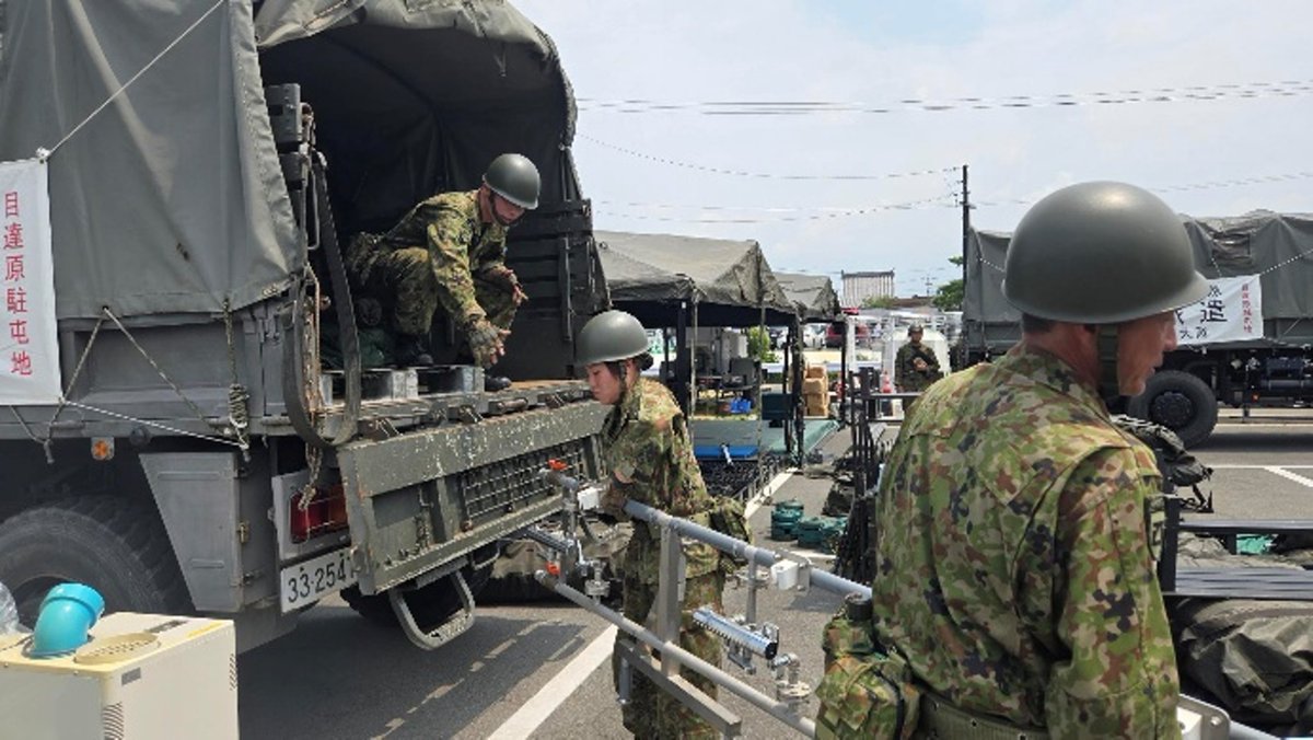 JGSDF_WA_pr's tweet photo. 【 ＃熊本地震 】８月４日（火）第８師団及び西部方面後方支援隊は、「宇土市役所」での入浴支援を開始しました。

現在、西部方面隊では「火の君文化センター」「宇城市小川防災拠点センター」「宇土市役所」にて入浴支援を行っております。

詳細な入浴・給水等の支援状況は各自治体の公式ＨＰ又は避難所にてご確認をお願いします。

＃西部方面隊 ＃第４師団 ＃第８師団 ＃西部方面後方支援隊 ＃災害派遣 ＃生活支援 ＃命を守る

https://t.co/ovZLpWhNwo
