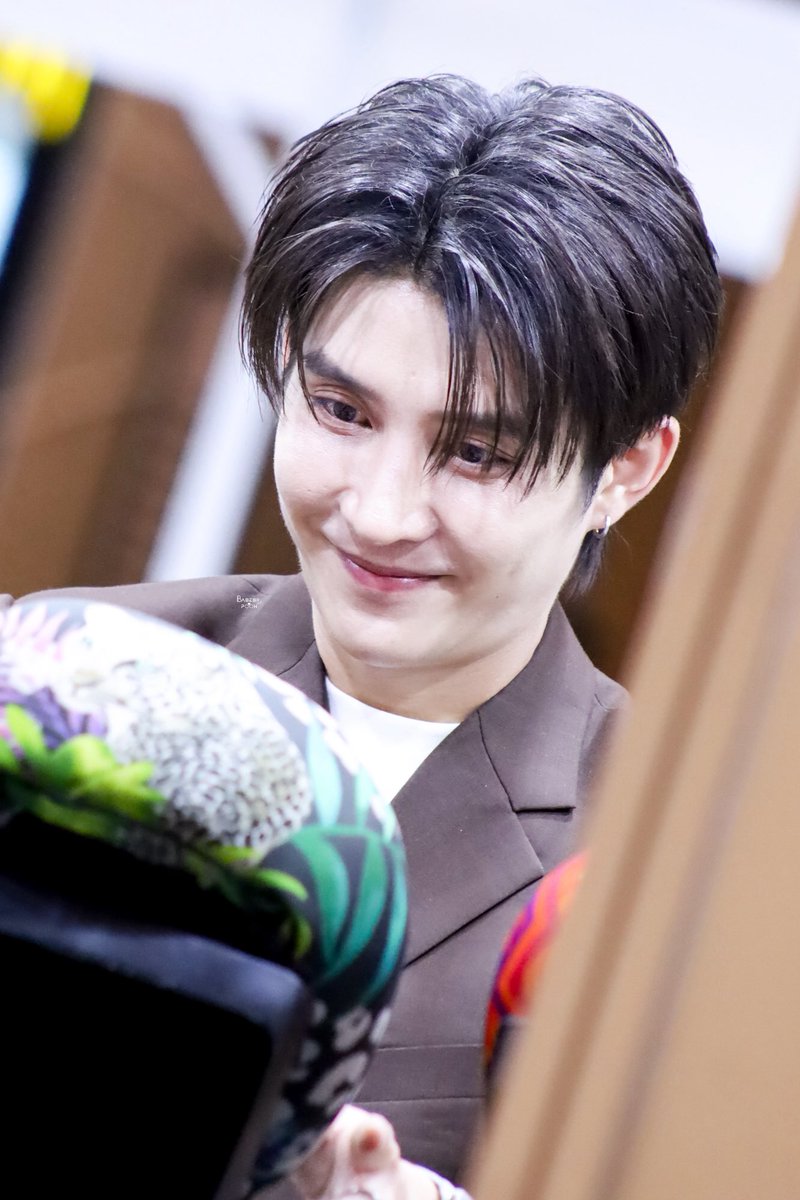 BabebiiPooh's tweet photo. แจ้มอ้วงนิหน่าาาา🤏🏻
#WEIBOGALA2026BOOTHVISITXBASVPR
#Basvpr
#WeiboCulturalCommunicationNightThailand https://t.co/MGOgxF3mUb