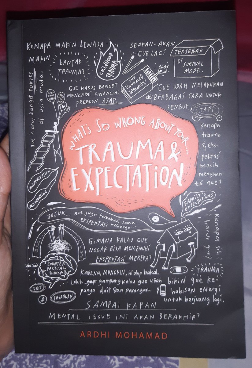hanafyimrn's tweet photo. trus lanjut beli buku keduanya deh. ternyata dulu aku belinya awal agustus juga?! what a coincidence wkwk https://t.co/rKDbcPbtfY