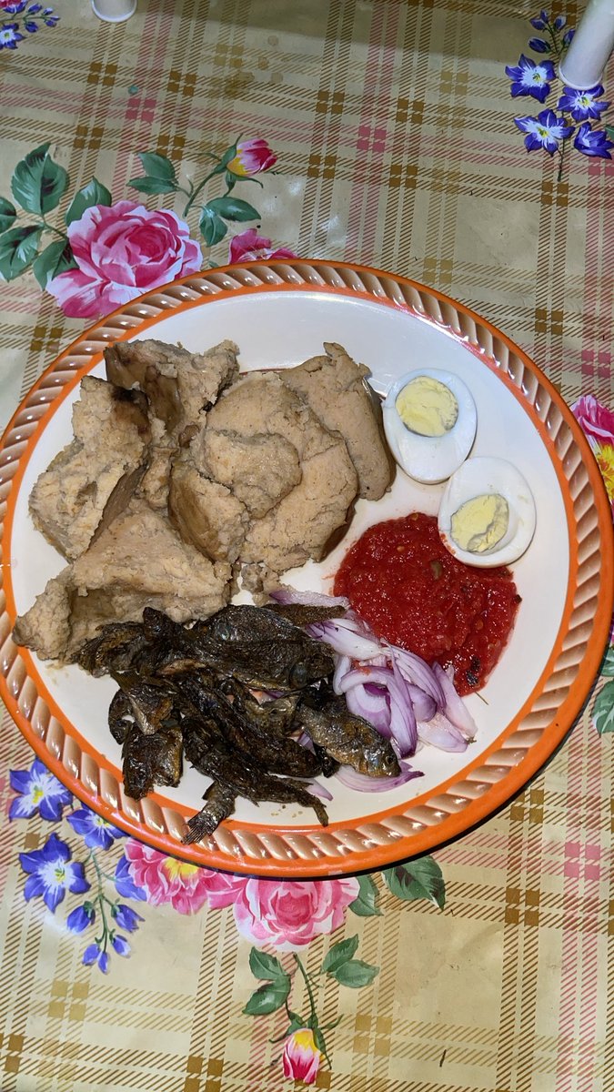 Bigbaby243's tweet photo. What are you having for breakfast?
This is mine: kenkey, small tilapia fish, boiled egg and hot sauce. I’m almost late for work. https://t.co/gHSqmMzi9S