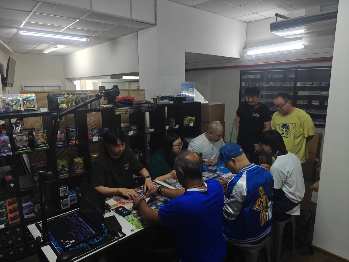 TCGcardcouple's tweet photo. Editing a vlog of the Flesh and Blood 3v3 silver age team event last weekend! Each team was either all rookies (<200 lifetime exp) or 1 mentor (>200exp) and 2 rookies! 😌
It was 7 rounds of Swiss to crown the best team 👀 gonna try and get this vlog edited & up soon!
#fabtcg https://t.co/wQftCQQpmE