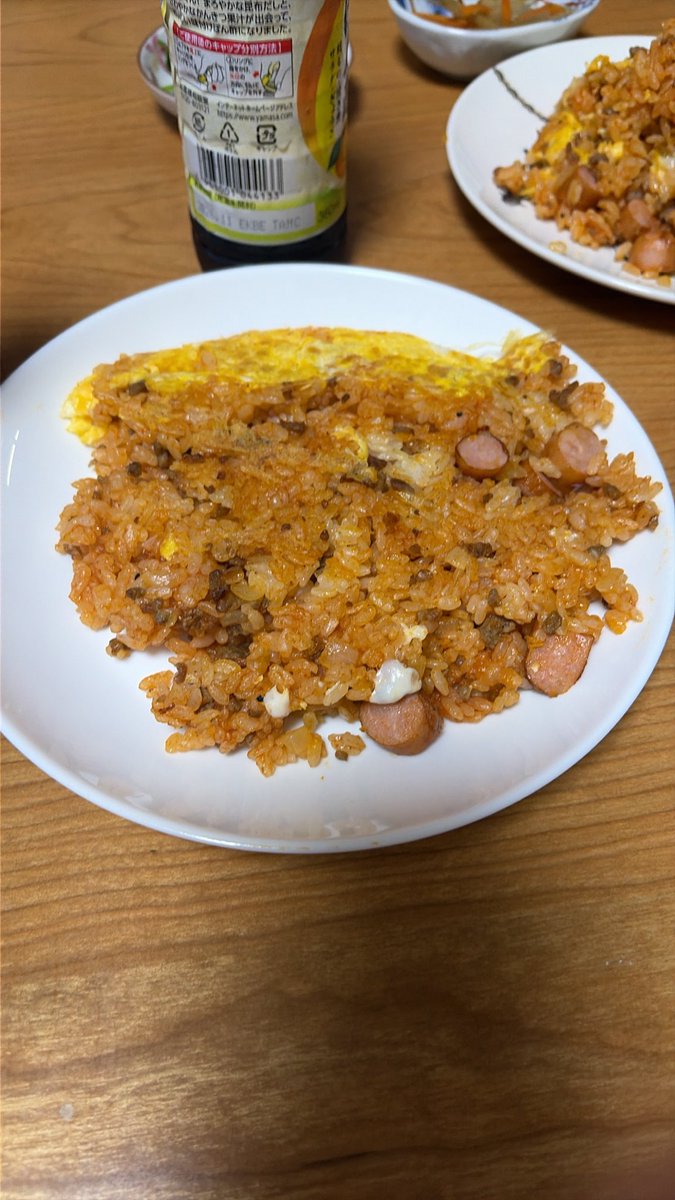 hiroita612's tweet photo. うちのオムライス https://t.co/a7d0dvqOtv