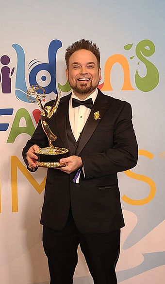 Disney_Wiki's tweet photo. Happy Birthday, Daniel Ross
For Disney, he has served as the voice of Donald Duck, first appearing in #MickeyAndTheRoadsterRacers. In addition he provided voices in #MickeyMouseFunhouse. He also voiced the Inquisitor
in the Star Wars series, #TalesOfTheUnderworld. https://t.co/xja1TcskHz