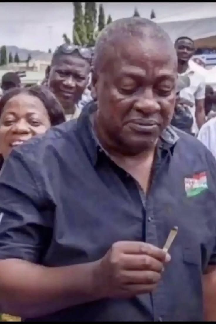 Johnwilli148's tweet photo. So nah wetin una dey take abuse our government be this.. 😂 https://t.co/9wmIewoopY