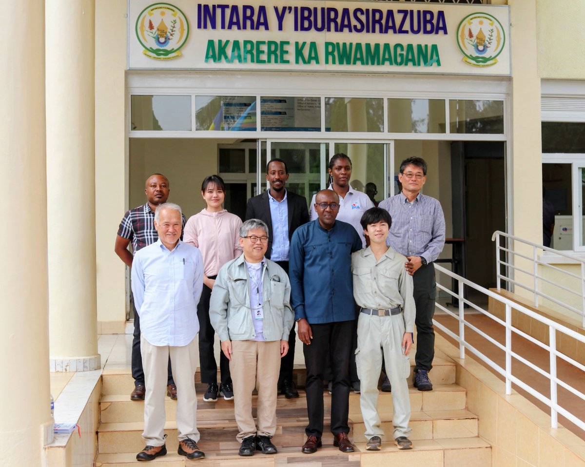 RwamaganaDistr's tweet photo. Mayor @RadjabM received Mr. Sakamoto Atsuki, Chief Representative of @JicainRwanda in a courtesy visit. Mayor commended the cooperation between Rwanda and Japan &amp;the contribution of JICA to the development of Rwamagana in agriculture,social affairs, capacity building,among others https://t.co/ngDg4JkvlN