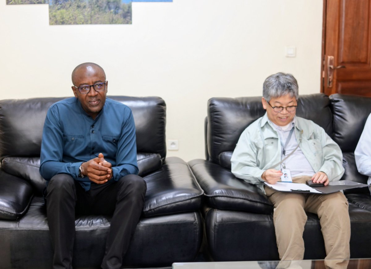 RwamaganaDistr's tweet photo. Mayor @RadjabM received Mr. Sakamoto Atsuki, Chief Representative of @JicainRwanda in a courtesy visit. Mayor commended the cooperation between Rwanda and Japan &amp;the contribution of JICA to the development of Rwamagana in agriculture,social affairs, capacity building,among others https://t.co/ngDg4JkvlN