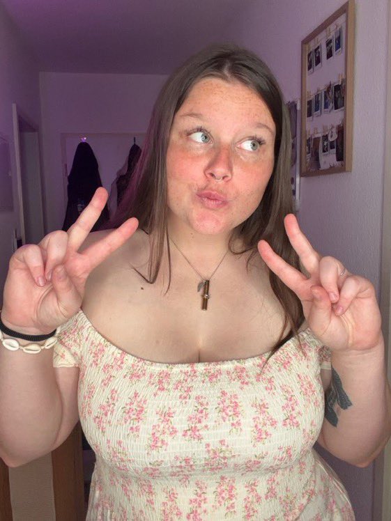 yourchubymaddy's tweet photo. deleting in 12 hours, but whoever likes and says hi, ill send u a pic in dm 😚 https://t.co/GAhzTB2YEG