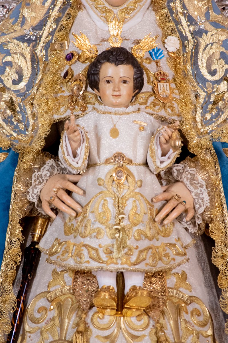 gonalvmor_'s tweet photo. La Santísima Virgen del Águila ataviada para la inminente y muy antigua novena que en su honor se celebra en Alcalá de Guadaíra. https://t.co/fy78CgMImw