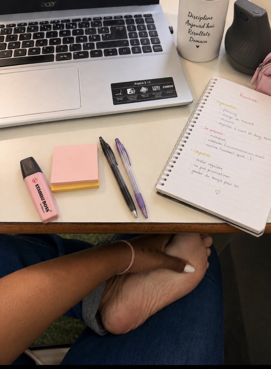 ApollineGallery's tweet photo. Je prépare doucement ma rentrée à la fac. 📚🤍
Mes notes avancent… et j’en profite pour garder mes pieds bien tranquilles. 👣✨

Vous aimez cette photo ? 🥺

#pieds #fétichiste #pedicure #photos #feetfetish #prettyfeet https://t.co/Z76TJ15YMI