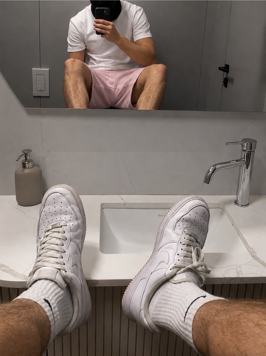 xMasterSimo's tweet photo. 🐶 #master #findom #socks https://t.co/x1MumdV7V0