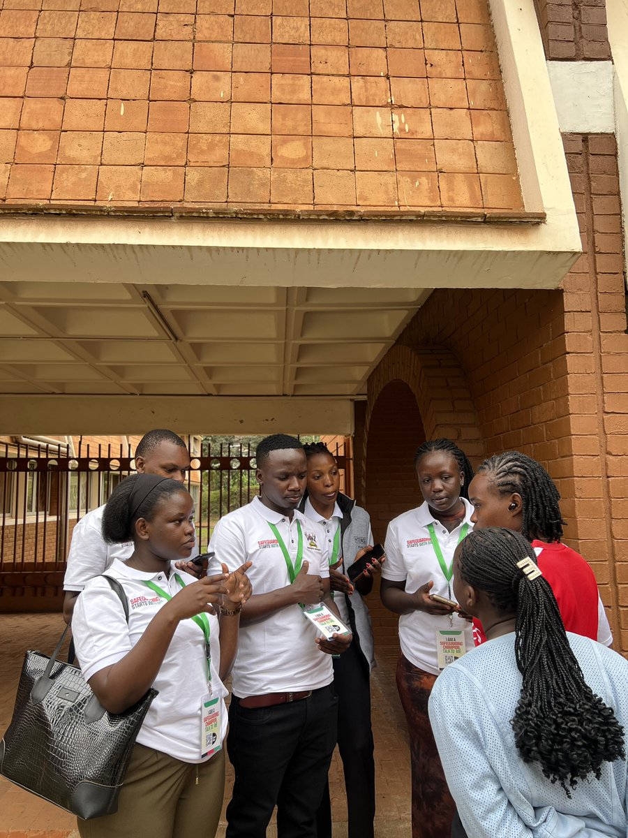 SafeguardingMak's tweet photo. Safeguarding students at their hall of residence #makerereuniversity #safeguardingmakerereuniversity https://t.co/rGgjxrkQMq