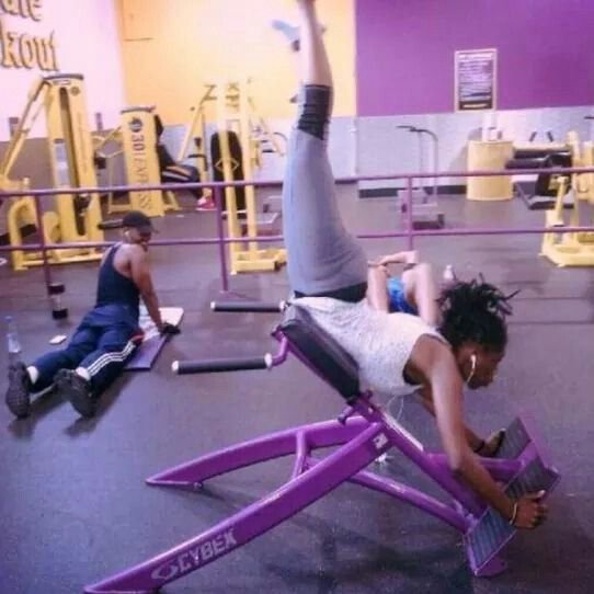 Muakyyy_'s tweet photo. Dándole duro al gym sisis me siento to fuerte (he ido dos días 💜) https://t.co/CNVk55ar2v