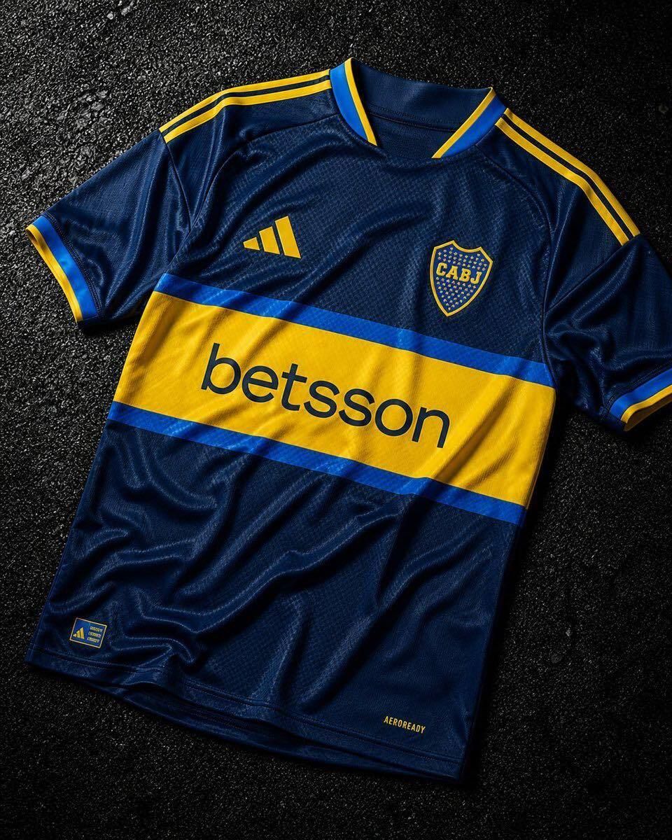 classicshirts's tweet photo. 🆕 RECENTLY ADDED | 2026-27 Boca Juniors Home Shirt 🇦🇷 

🌎 Worldwide Shipping

🛒 Shop Here - https://t.co/xTDqik8Qf5 https://t.co/vcgrR4lFmG