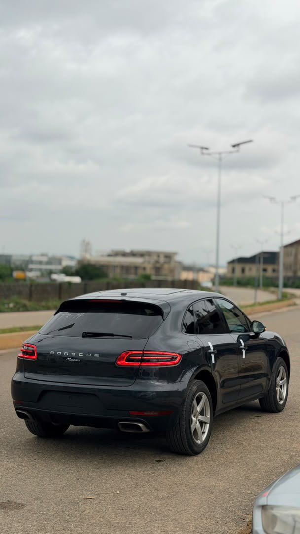Bigpee_001's tweet photo. FRESH ENTRY!  TOKS 2018 PORSCHE MACAN SPORT WITH CUSTOMS DUTY ₦45,000,000.00

LOCATION - ABUJA,NIGERIA 

CALL/WHATSAPP - 08133101561

DELIVERY NATIONWIDE 

#Abujacar  #Porschemacan #Abujatwittercommunity https://t.co/4eM4VVKFup