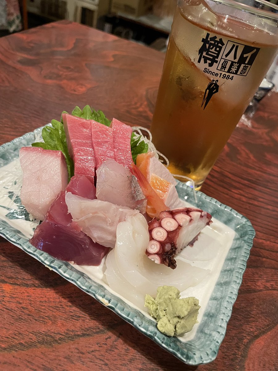 tacnical's tweet photo. 五目がたくさんという意味なのはわかりますが3点盛りの3点もたくさんという意味なのでは？と思う3点盛り https://t.co/Fh6vjeQsjY