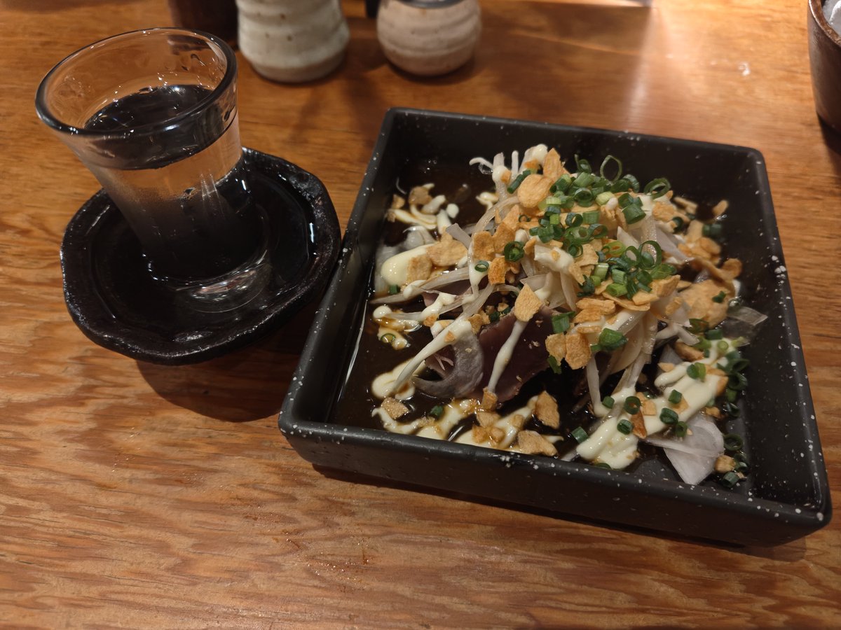 ssssymn's tweet photo. 今日ぐらいはちょっといいもの食べようかと https://t.co/qEJEgb08Nr