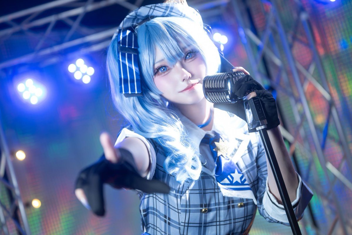 sykcos_'s tweet photo. cosplay ﾎﾛﾗｲﾌﾞ/☄️
 
ㅤ⠀ ︎︎ㅤ⠀アイドルVtuberの ──
 
📸:@kurari_kura10 
studio: #ハコアム大阪 https://t.co/7BdbZBK25G