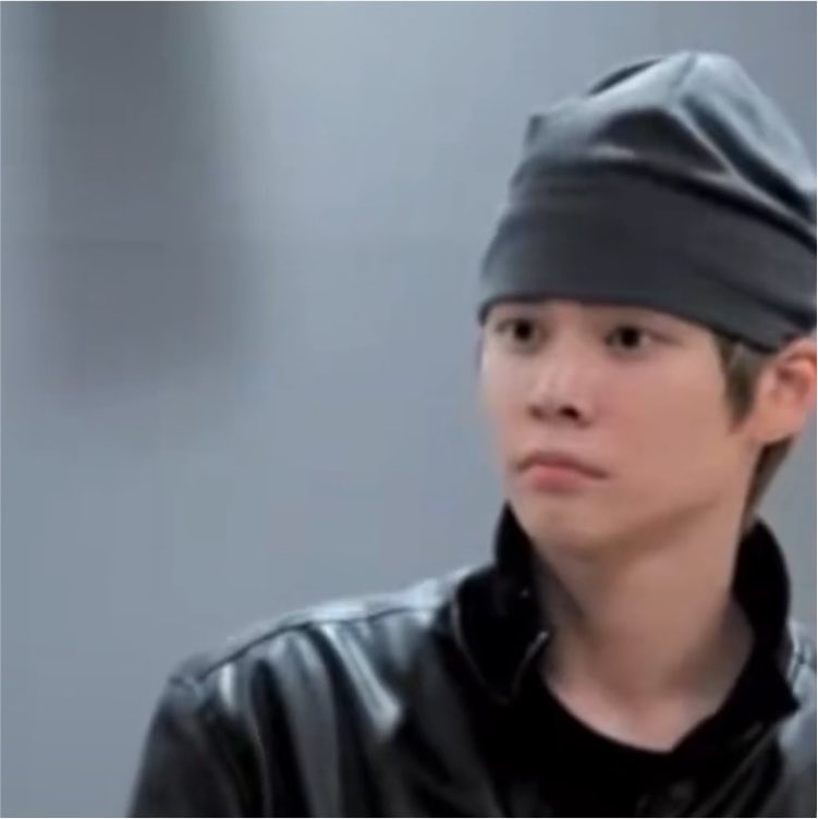eunseokcloud's tweet photo. T_____T https://t.co/RTdEIVRAKF