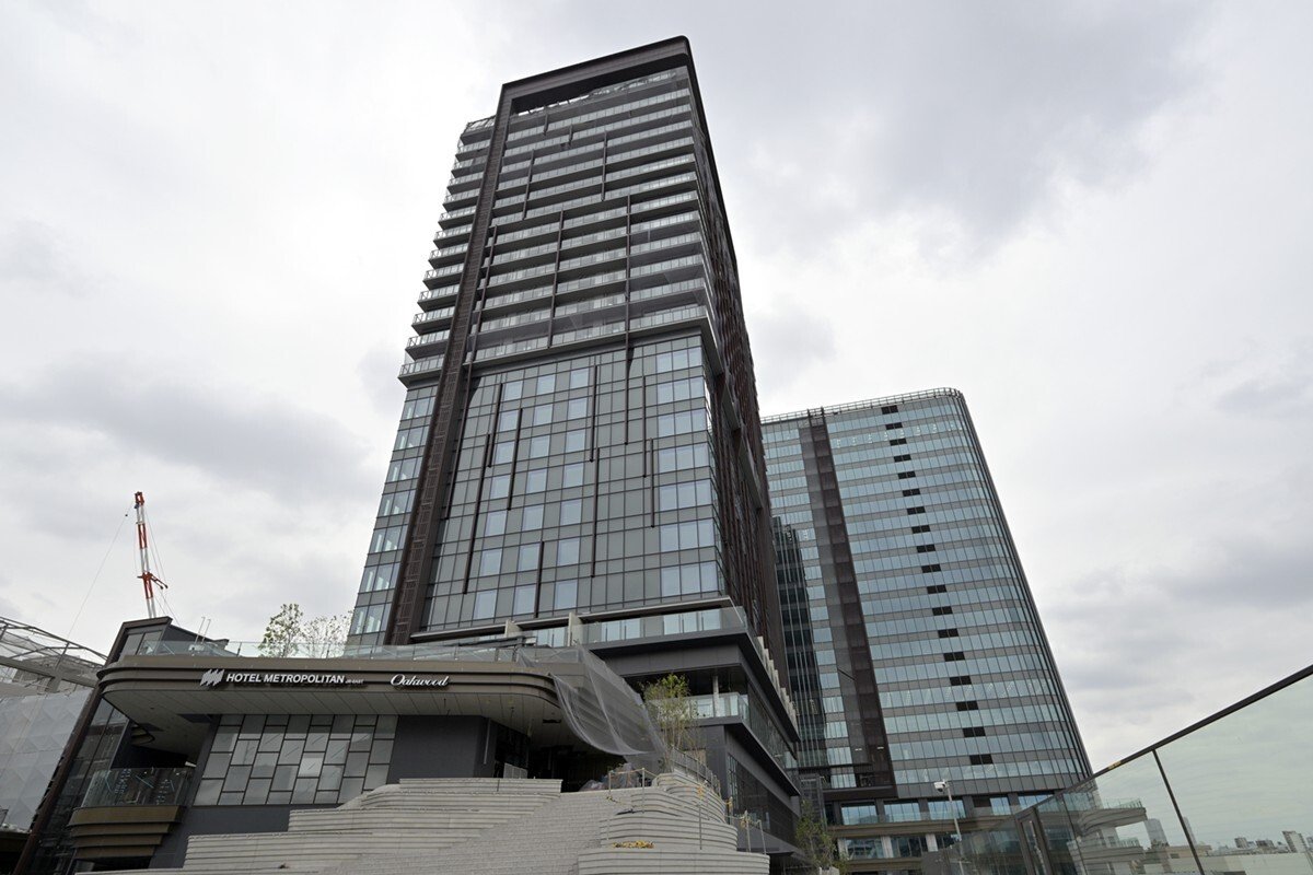 livedoornews's tweet photo. 【注目】「みんな汗だくに」TOHOシネマズ大井町がサウナ状態に？空調トラブル報告
https://t.co/NT93bC1Y8m

Xで2日、同劇場の一部スクリーン、ロビーで空調が効かず“サウナ状態”だったとする報告が注目を集め、そこには来館者の声が集まった。なお、4日昼には公式HPで空調環境の異状が報告された。 https://t.co/9tT1gOmVtX
