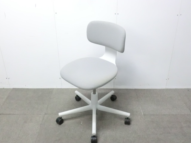 arigatouya_kns's tweet photo. おはようございます。
昨日、新橋店に入って来ましたOAチェアです。
在庫大量にございます。
新しい椅子に変え替えませんか。
【Vitra/ルーキー/ライトグレー/OAチェア肘無し】
商品詳細URL
https://t.co/sKdcWkkwVn
#オフィス家具
#事務椅子
#Vitra https://t.co/2zqgtqvxev