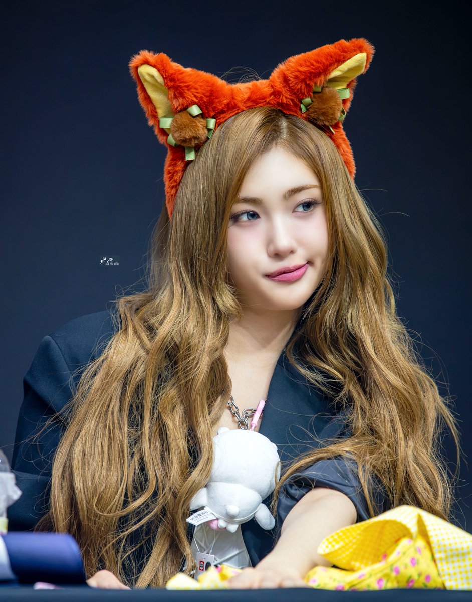 EVERGLOWRIDER's tweet photo. 에버글로우 CODE팬사인회
#EVERGLOW #에버글로우 #CODE
#EVERGLOW_CODE #아샤 #허유림
#윰댕 #윰냥이 #AISHA #샤샤샤 #아샤벨라
#플라밍고 #체리샤 #바니샤 https://t.co/jWViGcNW0X