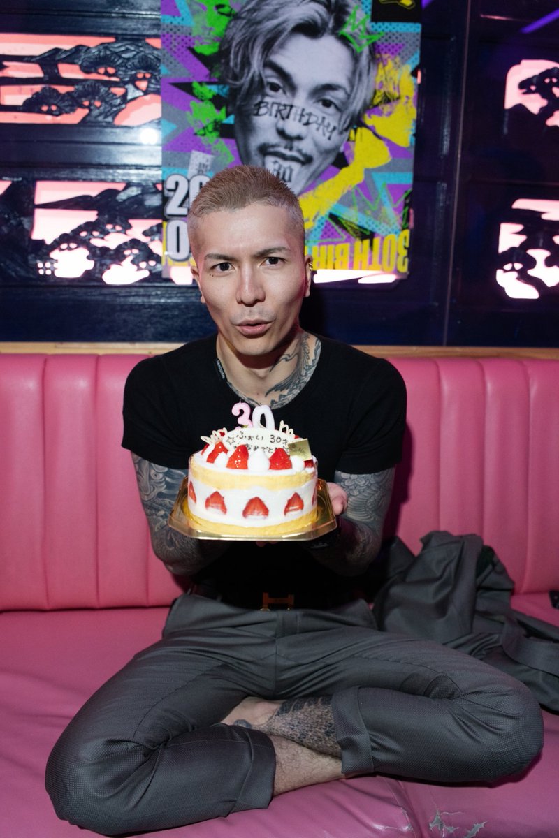 Foy_Staff's tweet photo. ふぉいの誕生日会にお越し頂いた方、ありがとうございました！！

お越し頂けなかった方にも一部写真をお届けします！

30歳になったふぉいをこれからも宜しくお願いします！

#Foy #GINTA #石川典行 #MY #ホモサピ #ゴブリン相馬 #30歳 https://t.co/X85qeWG0nA