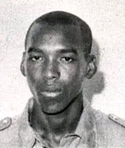 Calixtosm's tweet photo. #TenemosMemoria el 4 de agosto de 1994 es asesinado por elementos antisociales que deseaban secuestrar una embarcación de pasajeros de La Habana para emigrar a los EE.UU el agente de la PNR Sub Teniente Humberto Lamoth Caballero. Tenía tan solo 19 años #SomosContinuidad  🇨🇺💪❤️ https://t.co/i5uMvCO11x