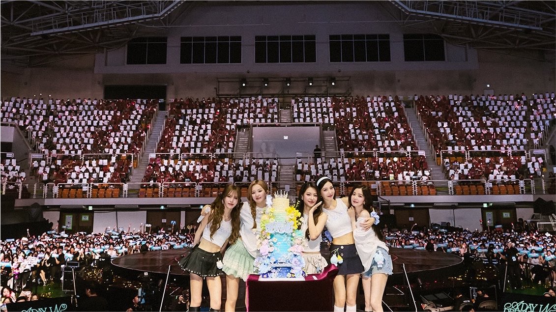 329lovers's tweet photo. 기다렐벳 https://t.co/LSr2RsvGVE