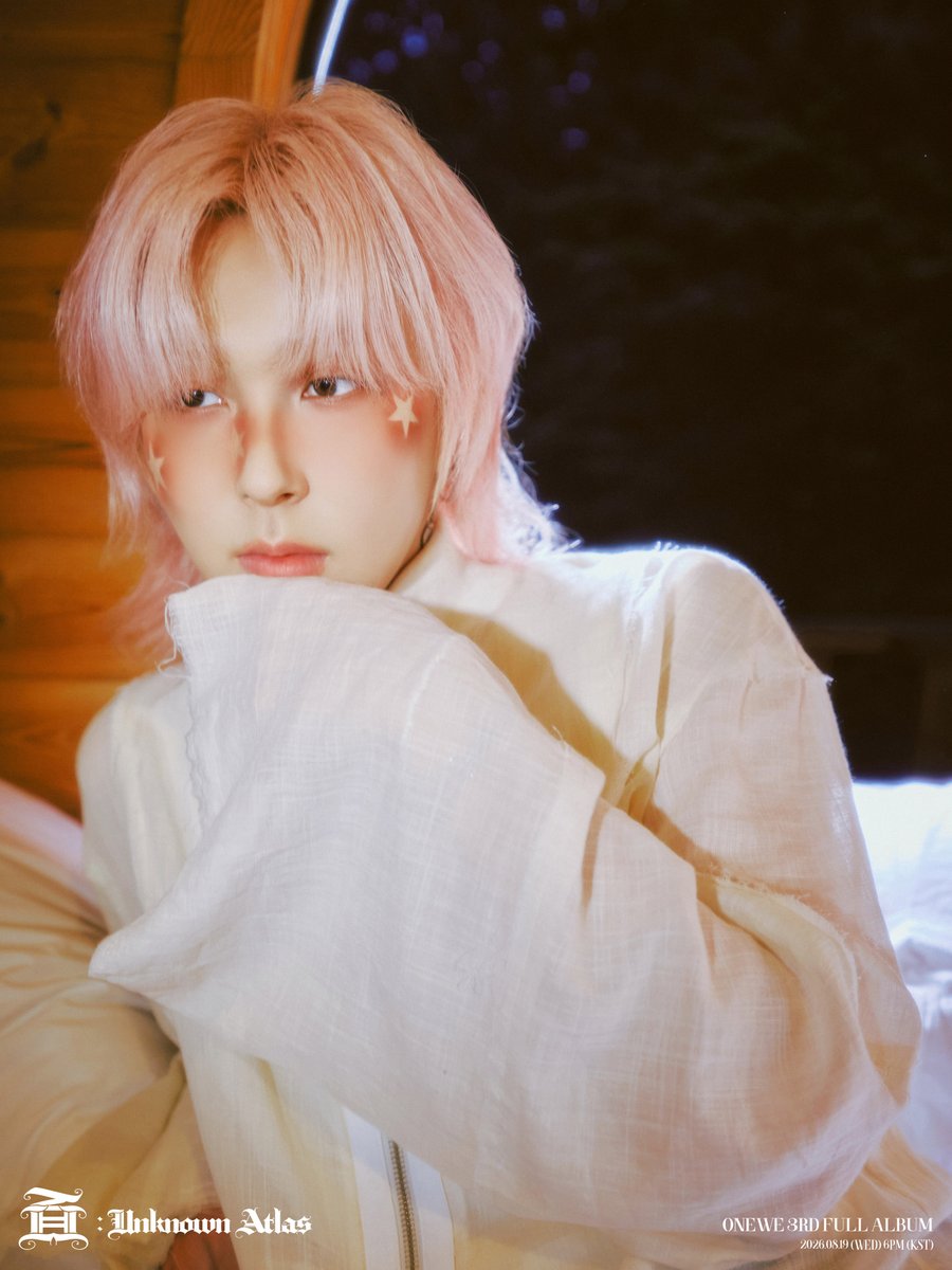 official_ONEWE's tweet photo. [#ONEWE]

ONEWE 3rd Full Album 
[面 : Unknown Atlas]

🍃 CHAPTER : PHOTO #1 🍃

🔹 GIUK 🔹

2026.08.19 (WED) 6PM (KST) RELEASE✔

#원위 #面_Unknown_Atlas
#기욱 #GIUK https://t.co/VgILo2ERDO