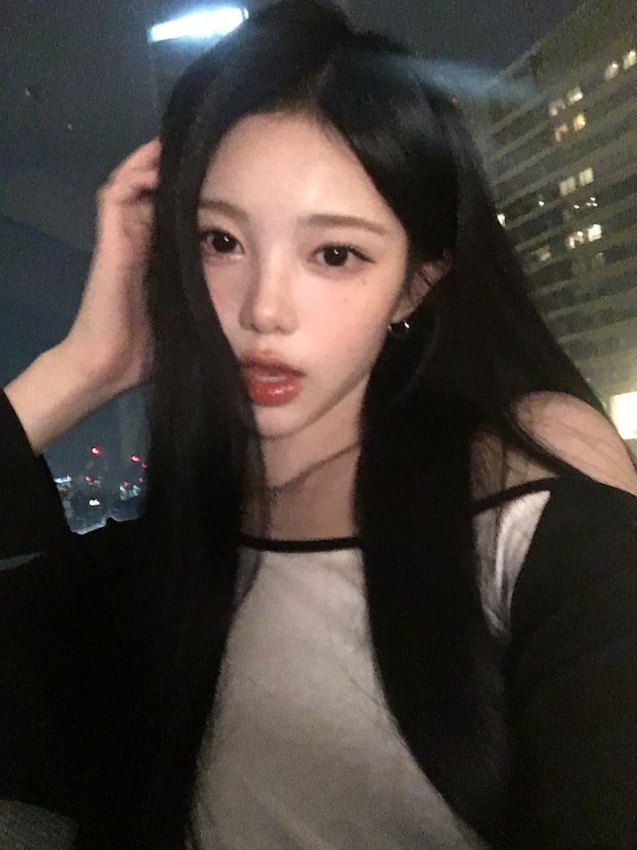 imnotachan's tweet photo. 16歳でこのビジュ世界にかましてるのえぐいㅜㅜ https://t.co/Rr1E9vilCp