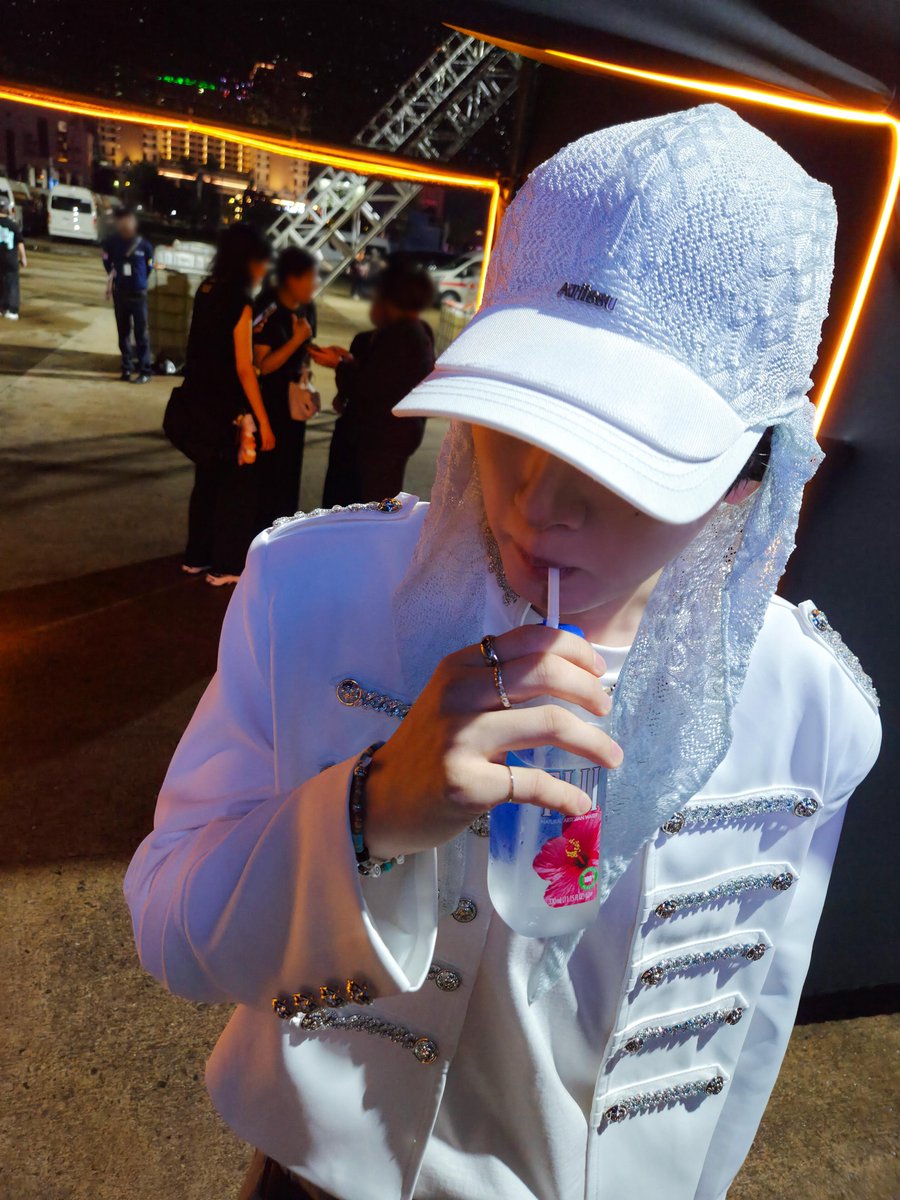 e_hxrry's tweet photo. 260804 Hyukeeee_44 xhs red
宰赫宰👀
#은혁 #EUNHYUK https://t.co/NqKgzaGBHB