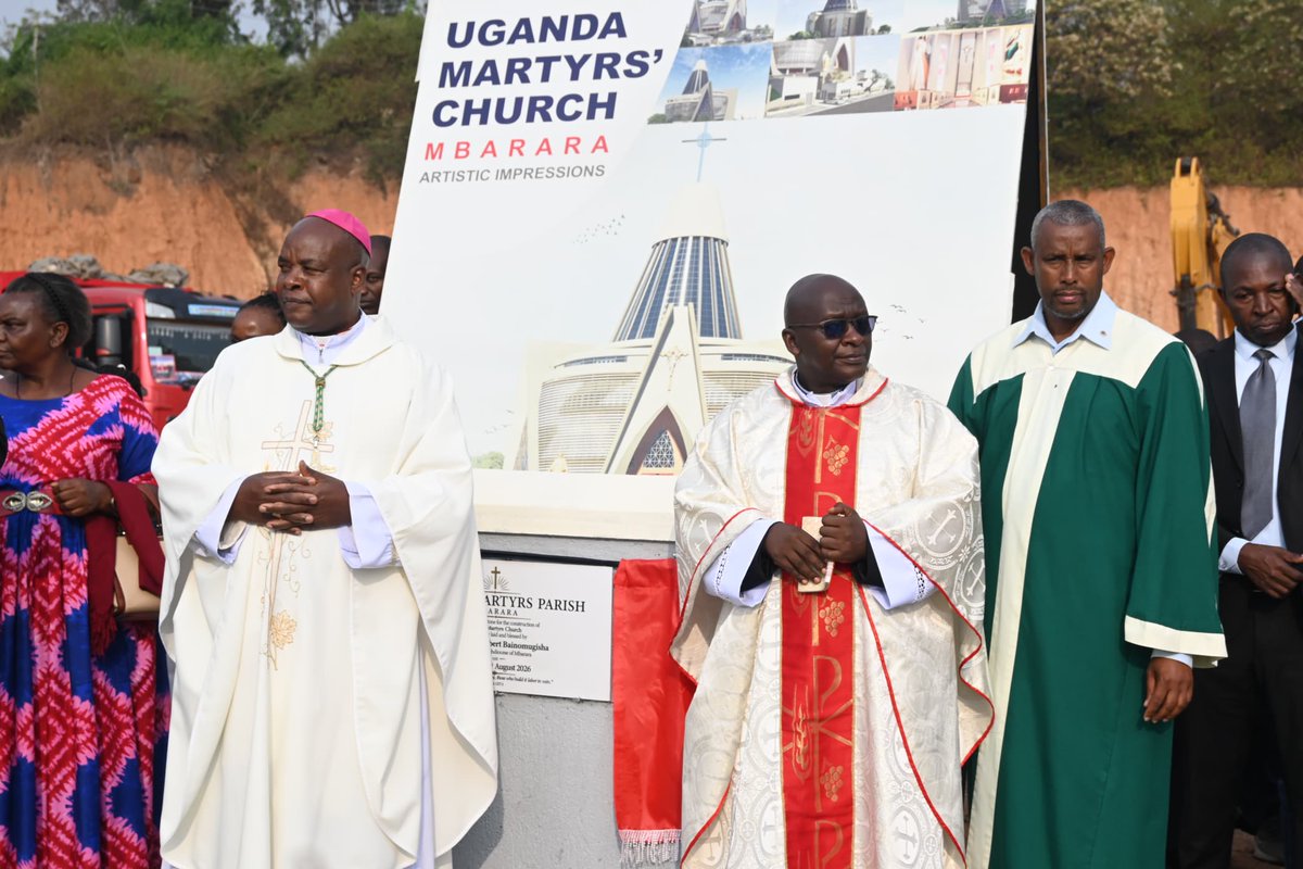 DailyMonitor's tweet photo. UPDATE: The Archbishop of Mbarara, His Grace Lambert Bainomugisha, has presided over the groundbreaking ceremony for the construction of the Uganda Martyrs Catholic Parish Church in Mbarara, a project estimated to cost Shs28 billion. Archbishop Bainomugisha called on the faithful to support the project through prayers and contributions, saying the church is intended to serve the wider community. The Chairperson of the Uganda Martyrs Church Construction Committee, Charles Byonanebye, said the planned church will accommodate about 3,000 worshippers and include parking facilities for more than 300 vehicles.
#MonitorUpdates
📸: Julius Byamukama