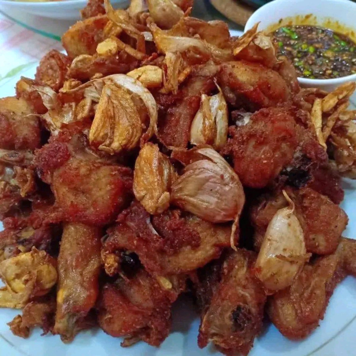 Vivhins's tweet photo. Santapan bareng-bareng ala ala anak kost di tanggal muda 🤤 https://t.co/xmBLIMGg5L