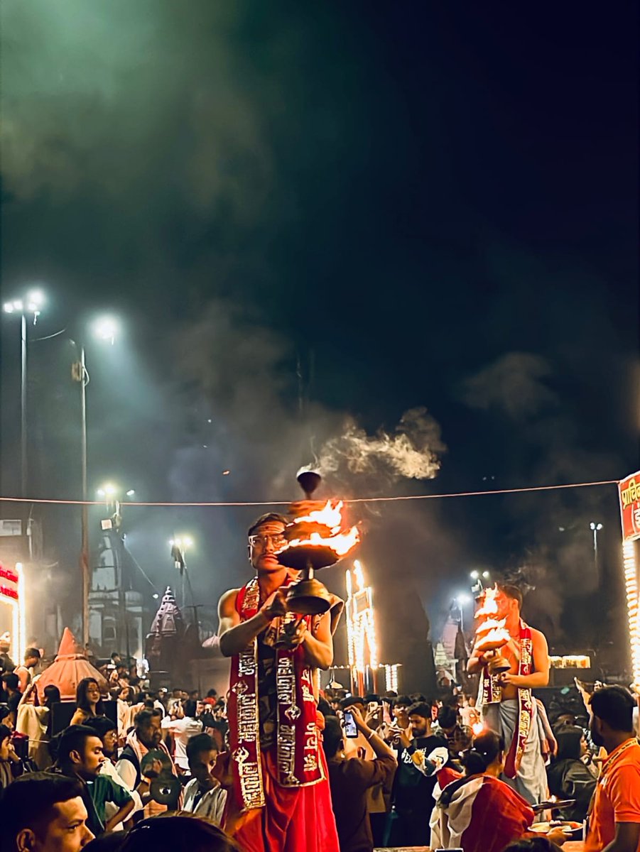 devdarshan__'s tweet photo. 🚩 हर हर महादेव! ॐ नमः शिवाय! 🚩

🕯️🚩 रामघाटची दिव्य संध्याकाळ... महाकालाच्या नगरीतील भक्तीचा अलौकिक सोहळा! 🚩🕯️

🚌 देवदर्शन टूर्स अँड ट्रॅव्हल्स सोबत उज्जैनची पवित्र यात्रा करा.

📞 बुकिंगसाठी संपर्क: 7887585613

#रामघाट #रामघाटआरती #उज्जैन #शिप्रानदी #महाकाल #महाकालेश्वर https://t.co/LiGZv714TC