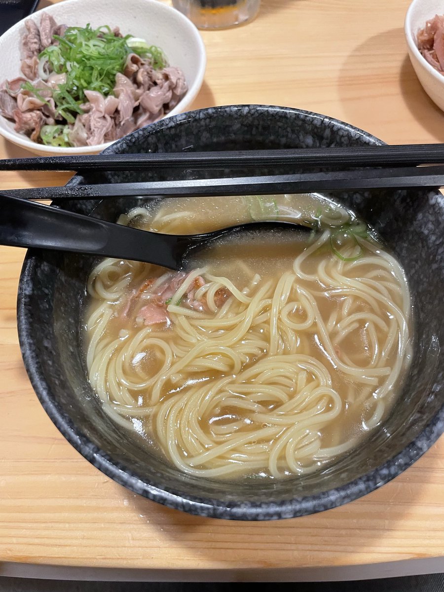 tomlince's tweet photo. 思い出の鶏白湯…
なんか…あれ？こんなんだったっけ？ https://t.co/FT1ucJNhmW