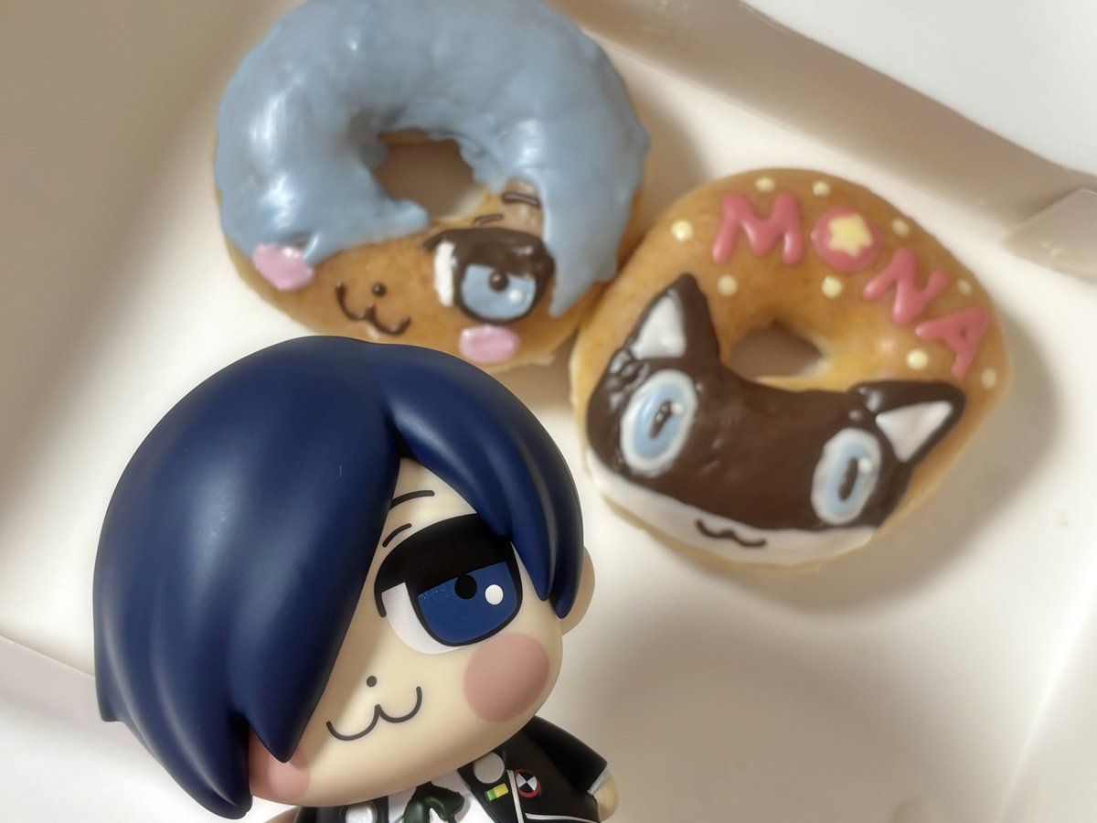 1mung2's tweet photo. 페르소나 도넛꾸미기 ( ˘༥˘ )🍩 https://t.co/4CDJC3rJlD
