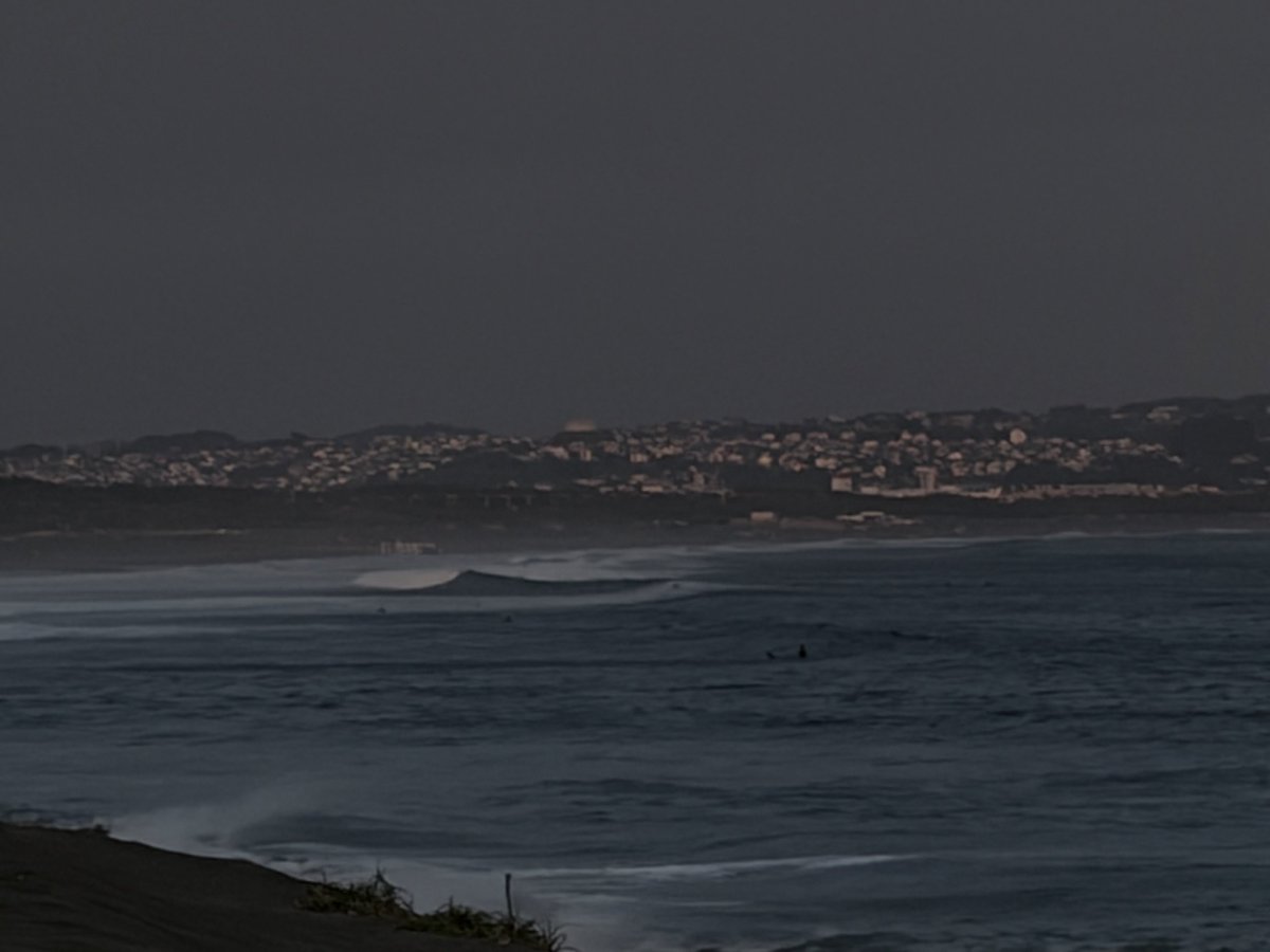 lotusalterna's tweet photo. 正面はまだだけど西から入り始めたかな🌊
サーフィンやりたいな🏄
手術の決断中々出来ないな https://t.co/TQ4UqLq64y