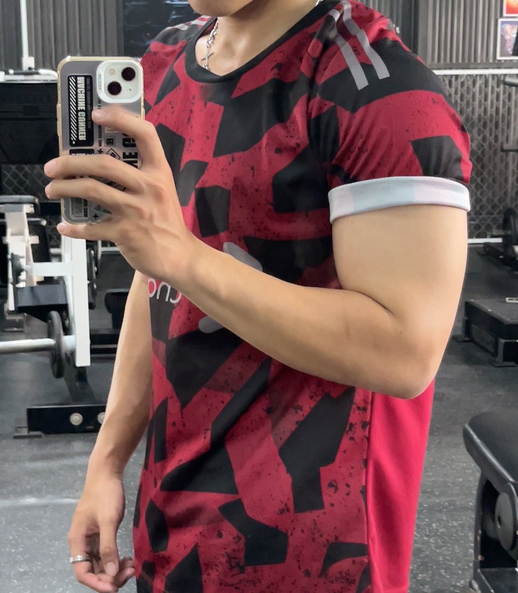 DERIUSCUTE's tweet photo. Có mấy tấm ảnh cũng bị fake miết. Mà ngộ ta chính chủ up thì flop, fake lấy thì xu hướng🙂 https://t.co/iXmEGZz7iC