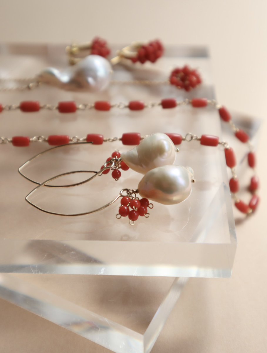 dragee_Jewelry's tweet photo. 来週8/12(水)から、新宿高島屋POP UP開催致します✨

高島屋カラーのアクセサリーをと思って、サルディーニャ珊瑚や赤珊瑚、パールでネックレス＆ピアスをお仕立てしました🌹 https://t.co/bAs4C5RgVL
